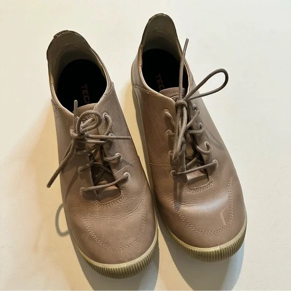 KEEN Women's Lorelai II Leather Sneaker Tan/Brick Dust Size 9 - Picture 3 of 7